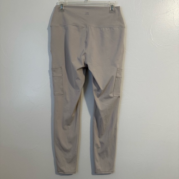 Avalanche High Waisted Leggings with Pockets - Picture 4 of 4